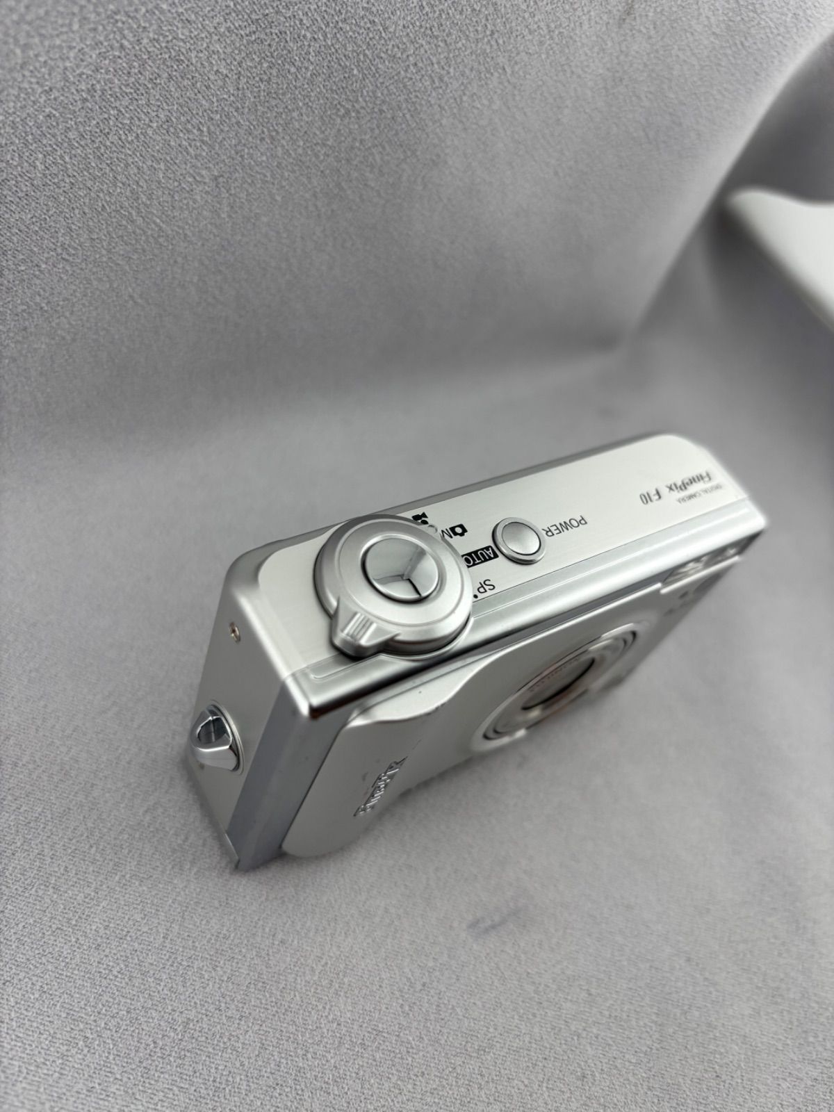 2139【動作確認済み】 FUJIFILM FinePix F10 シルバー 富士フィルム