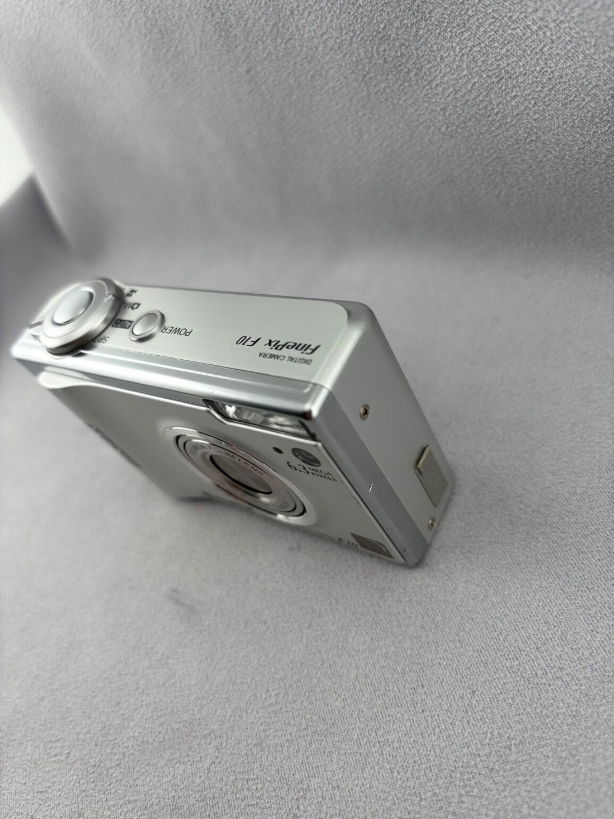2139【動作確認済み】 FUJIFILM FinePix F10 シルバー 富士フィルム