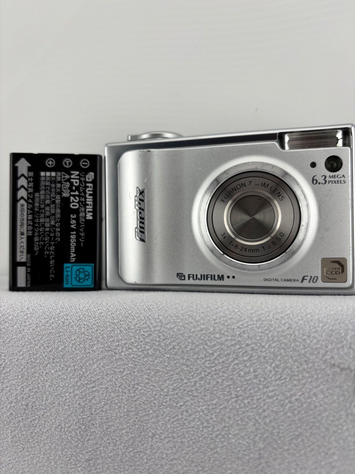 2139【動作確認済み】 FUJIFILM FinePix F10 シルバー 富士フィルム