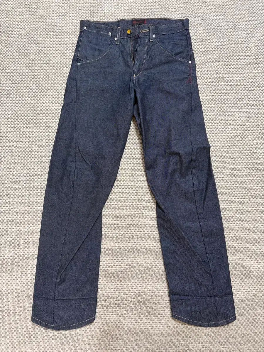 28x30 リーバイス エンジニアード デニムジーンズ 9,515円