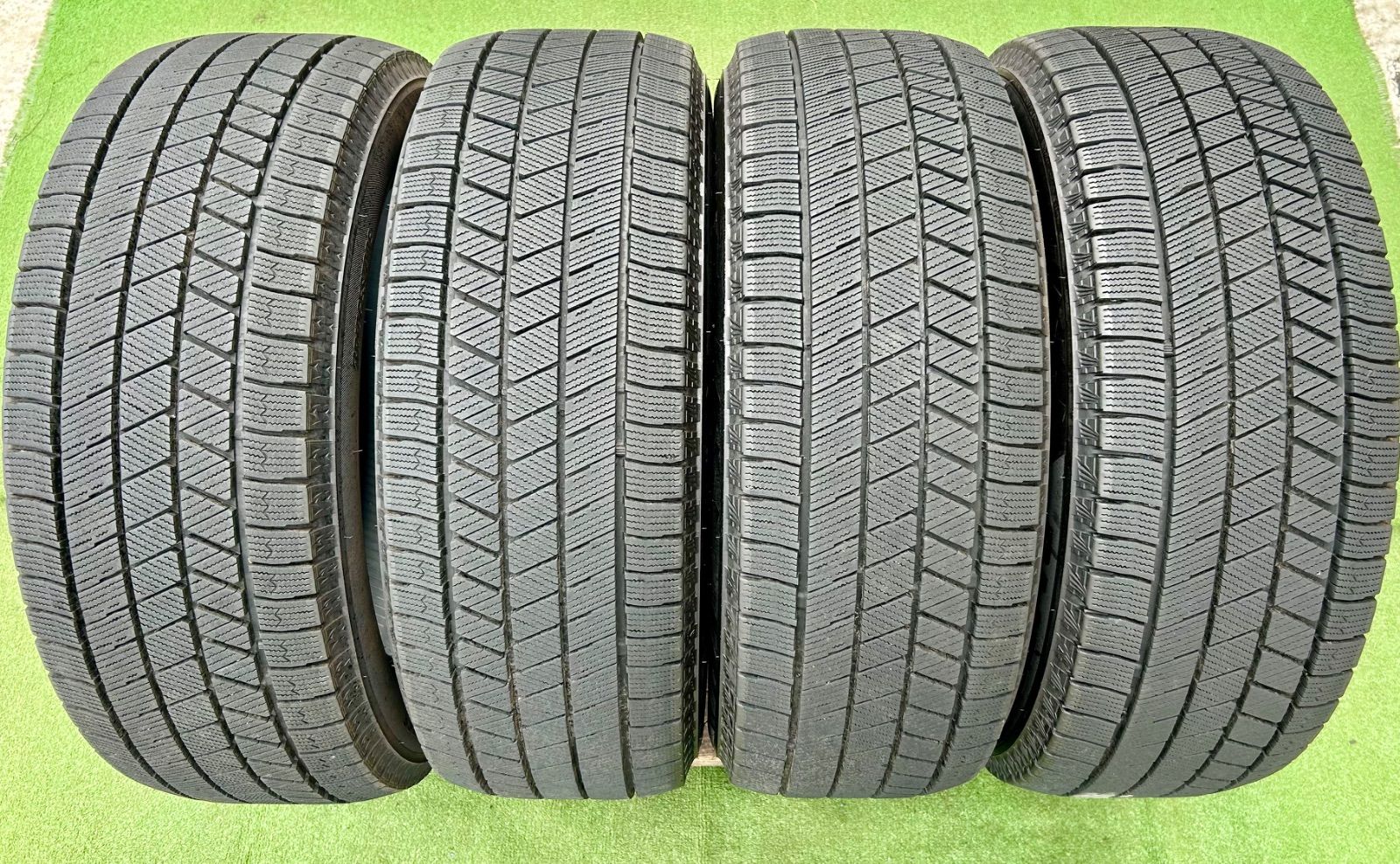 BRIDGESTONE（ブリヂストン） ・銘柄：BLIZZAK VRX3 ・タイヤサイズ：205/55R16 91Q ・製造年週：2024年42週 ・本数：4本セット 32,403円