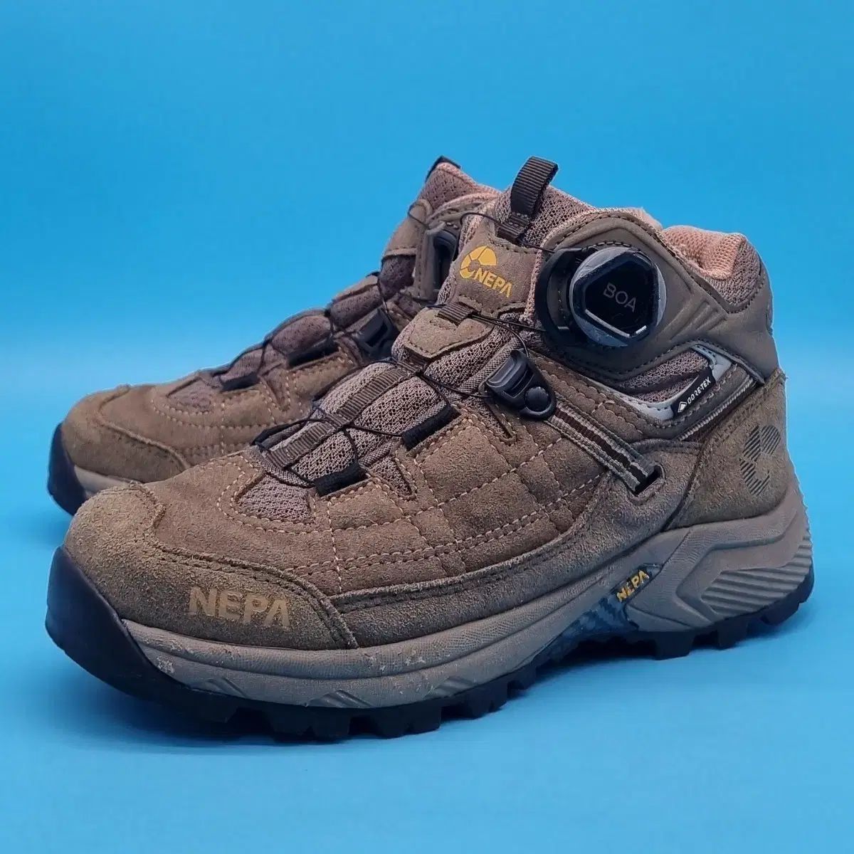 ネパ カネト ゴアテックス レディース登山靴 230