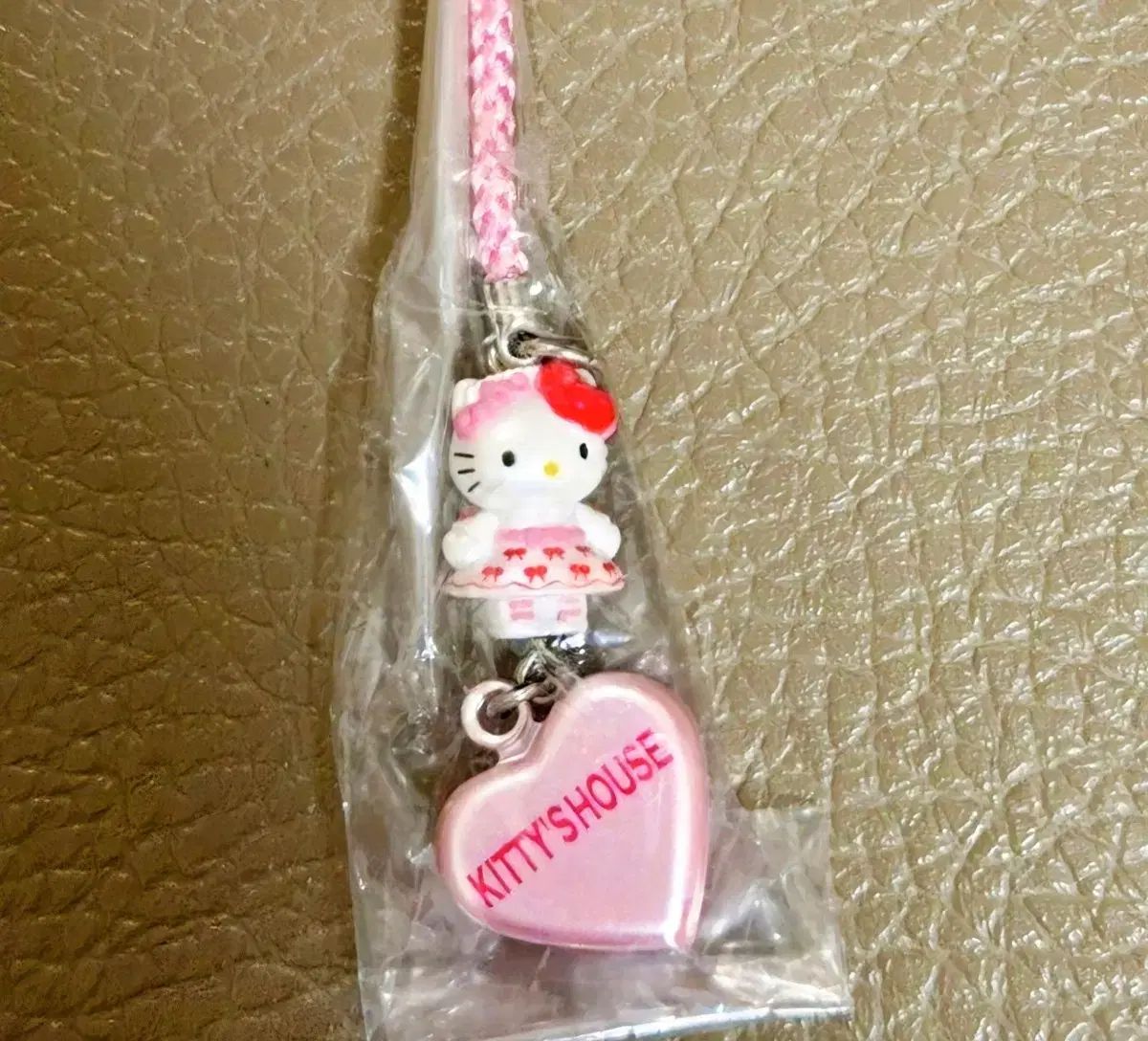 クラシック・ウェイトレス hello kitty ハウス ストラップ ハウス hello kitty hello kitty ハウス キーホルダー