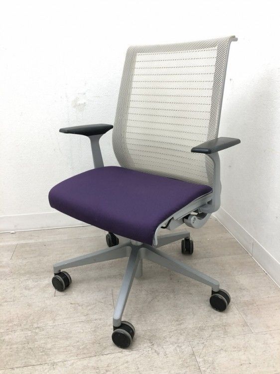 【中古品】スチールケース 固定肘付シンクチェア THK-63201 パープル
