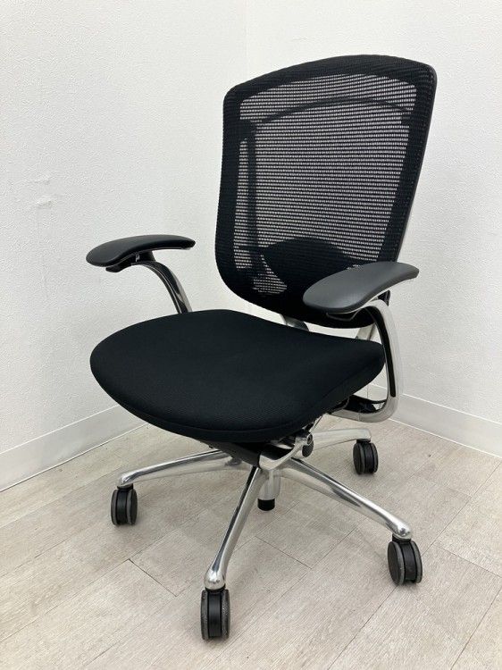 【中古品】オカムラ 固定肘付コンテッサチェア CM22AB ブラック 44,280円
