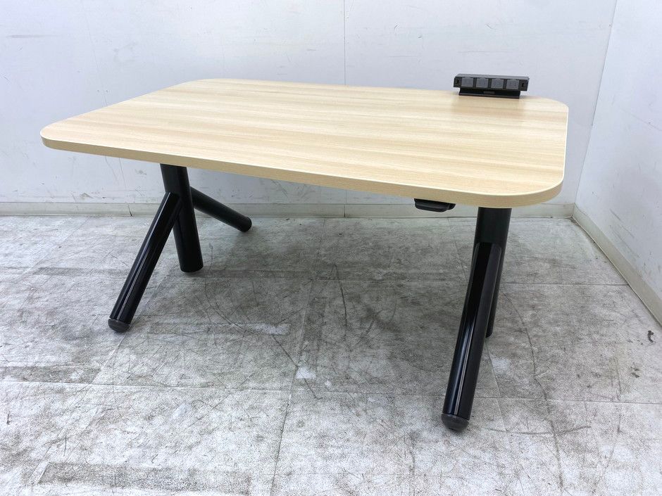 【中古品】スチールケース Flex(フレックス)シリーズ 1200電動昇降デスク ナチュラル