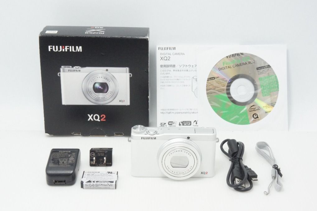 美品 FUJIFILM フジフィルム XQ2 コンパクトデジタルカメラ ホワイト 元箱付 260717am