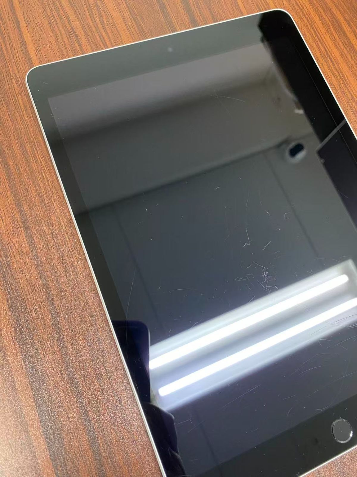 iPad 第9世代 64GB Wi-Fi 訳あり画面傷あり - メルカリ