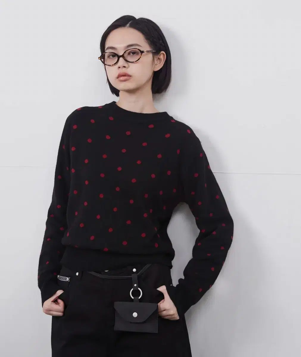 (新品) オヘシオ カシミア ドットニット ブラックレッド ドット