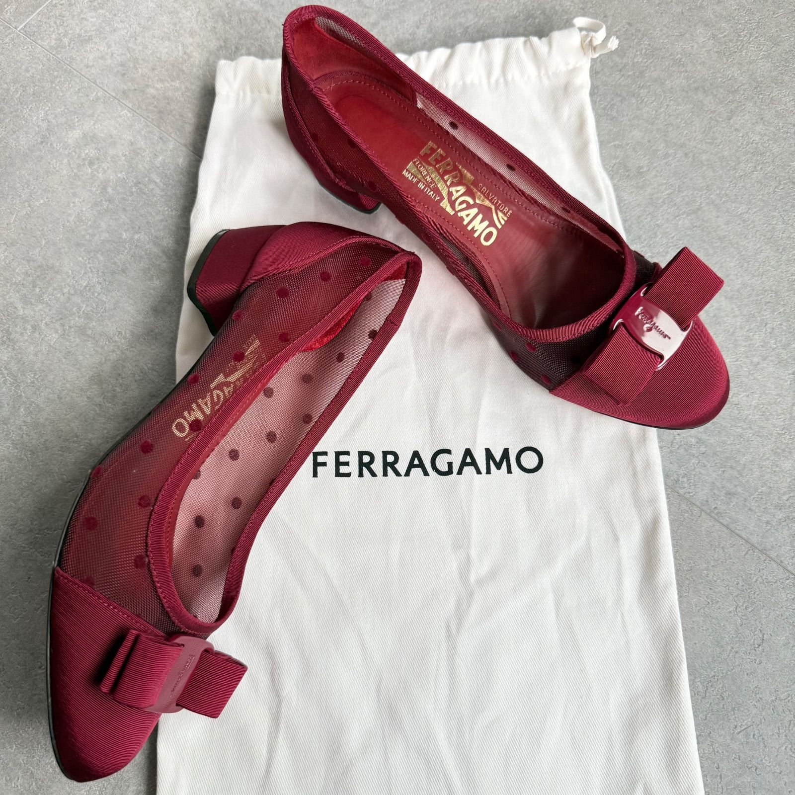 美品Salvatore Ferragamo VARA チュール ドット パンプス 美品 SalvatoreFerragamo サルヴァトーレフェラガモ vara dots ヴァラ