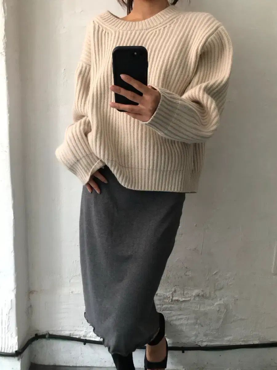 Acne Studios アクネストゥディオズ アイボリー ケーブル ネック ニット 16,281円