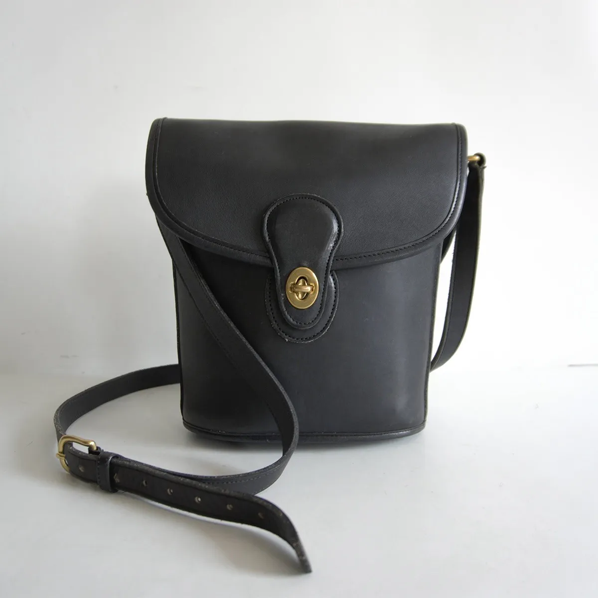 美品】OLD COACH【ターンロック レザー フラップ ショルダーバッグ