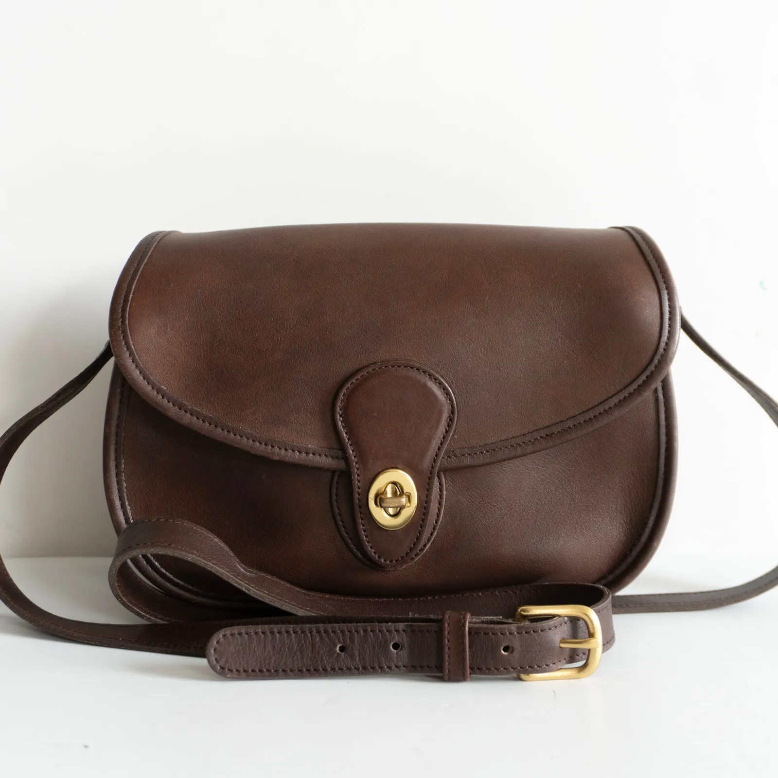 美品】OLD COACH【ターンロック レザー フラップ ショルダーバッグ