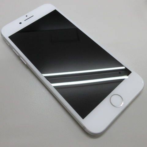 iPhone7 シルバー 128GB Apple アップル 動作確認済み アク