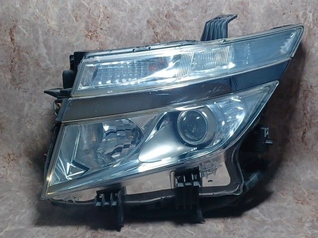 エルグランド PNE52 左ヘッドランプ・ヘッドライト 350ハイウェイスター コイト 100-23009 26060-1JB1A