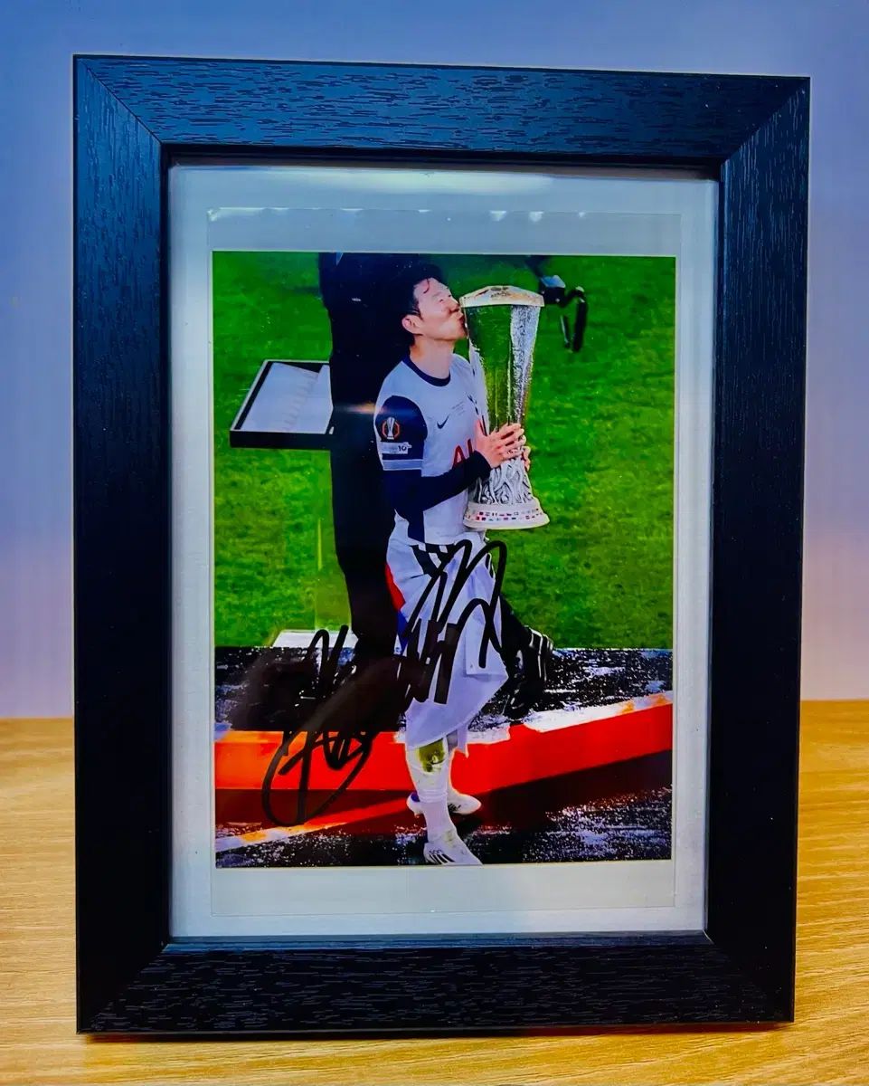 トッテナム ソン・フンミン(SON HEUNGMIN) サイン入り 額縁 (在庫処分) 16,473円