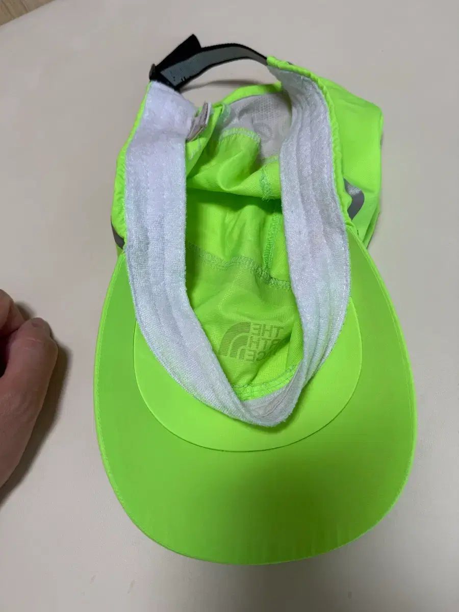 THE NORTH FACE ザノースフェイス 蛍光 ベースボールキャップ