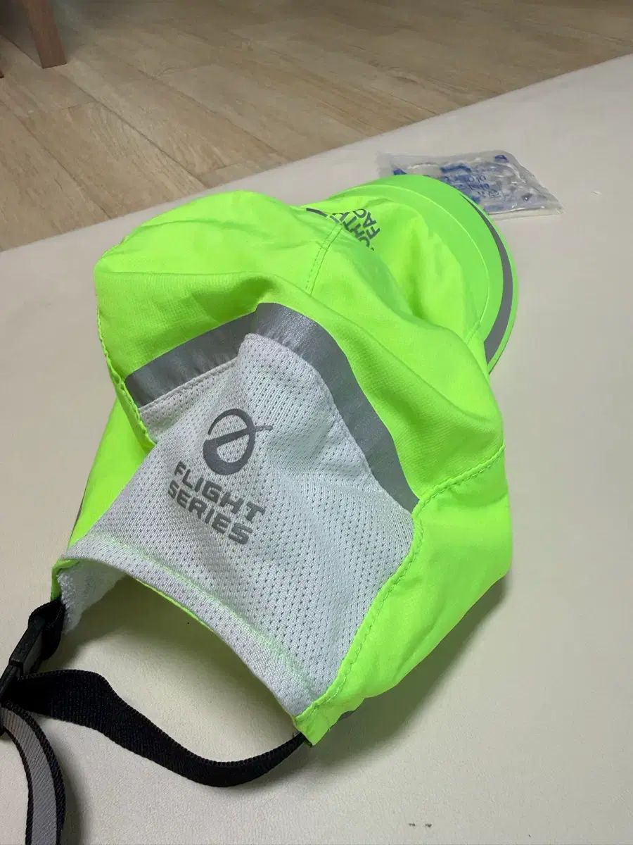 THE NORTH FACE ザノースフェイス 蛍光 ベースボールキャップ
