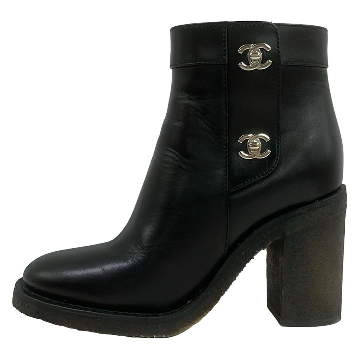 CHANEL(シャネル) ショートブーツ 36 C レディース - G31285 黒×シルバー ココマーク/シルバー金具/ターンロック レザー 40,235円