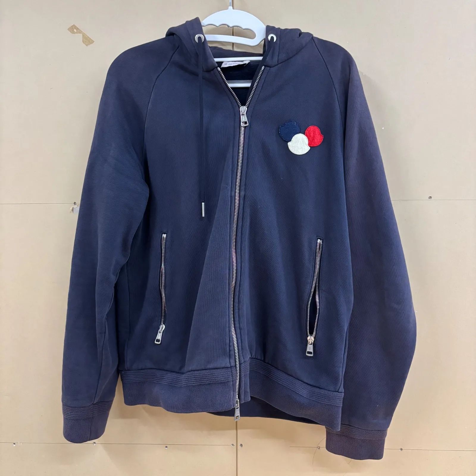 （b7258）MONCLER モンクレール ジップアップパーカー ネイビー M トリコロール ロゴワッペン