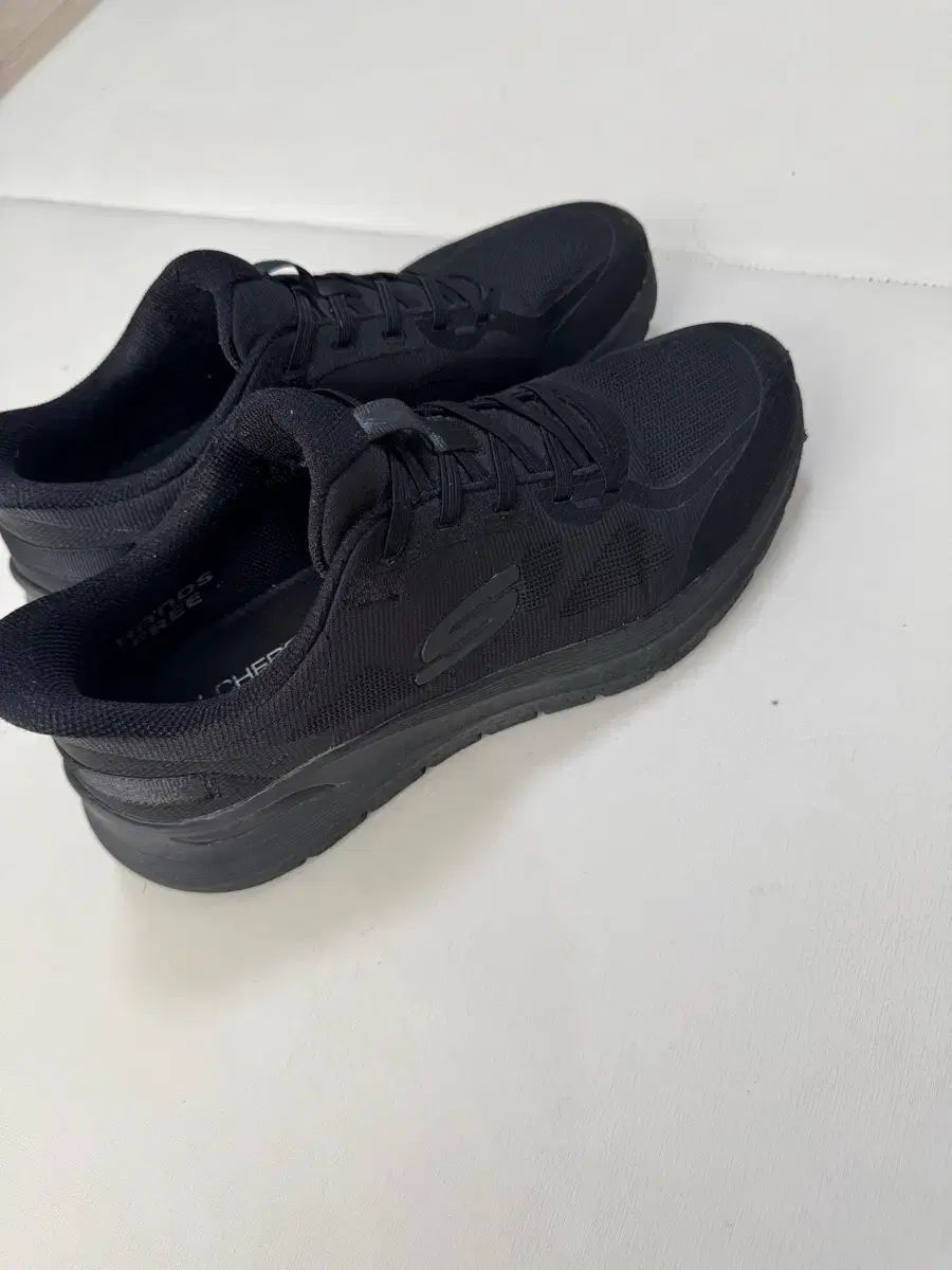 SKECHERS スケッチャーズ アーチフィット 2 0 270