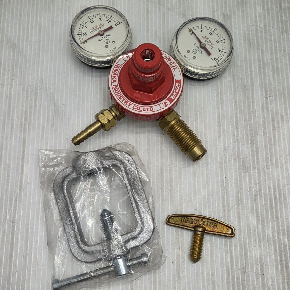 S01003 田中産業 アセチレンガス用 圧力調整器 レギュレーター 56967