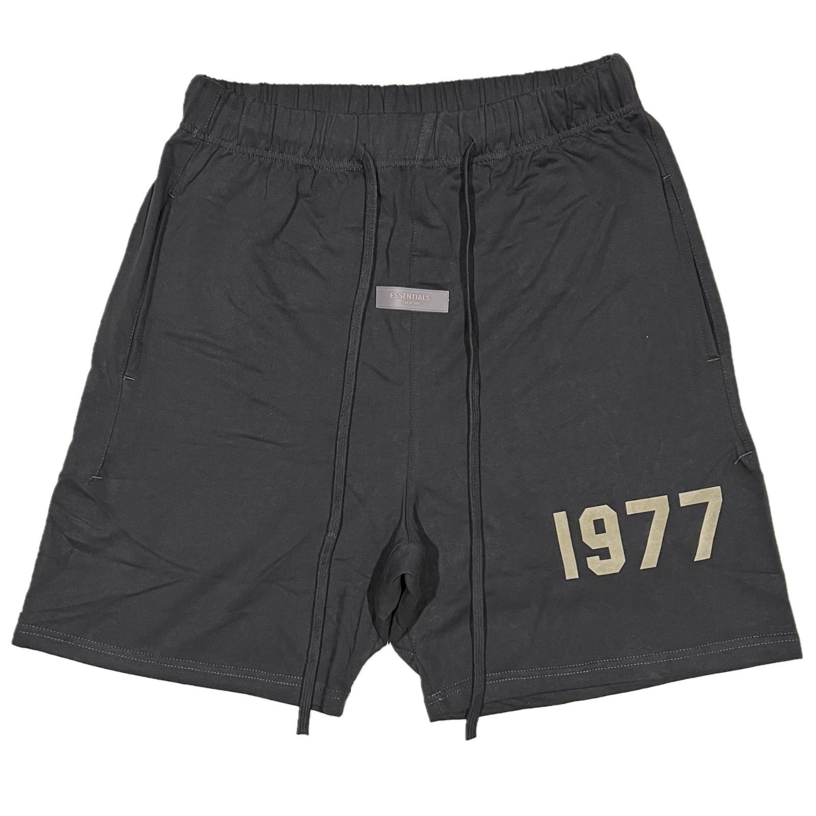 FOG エッセンシャルズ 1977 フロントロゴ ハーフパンツ ブラック