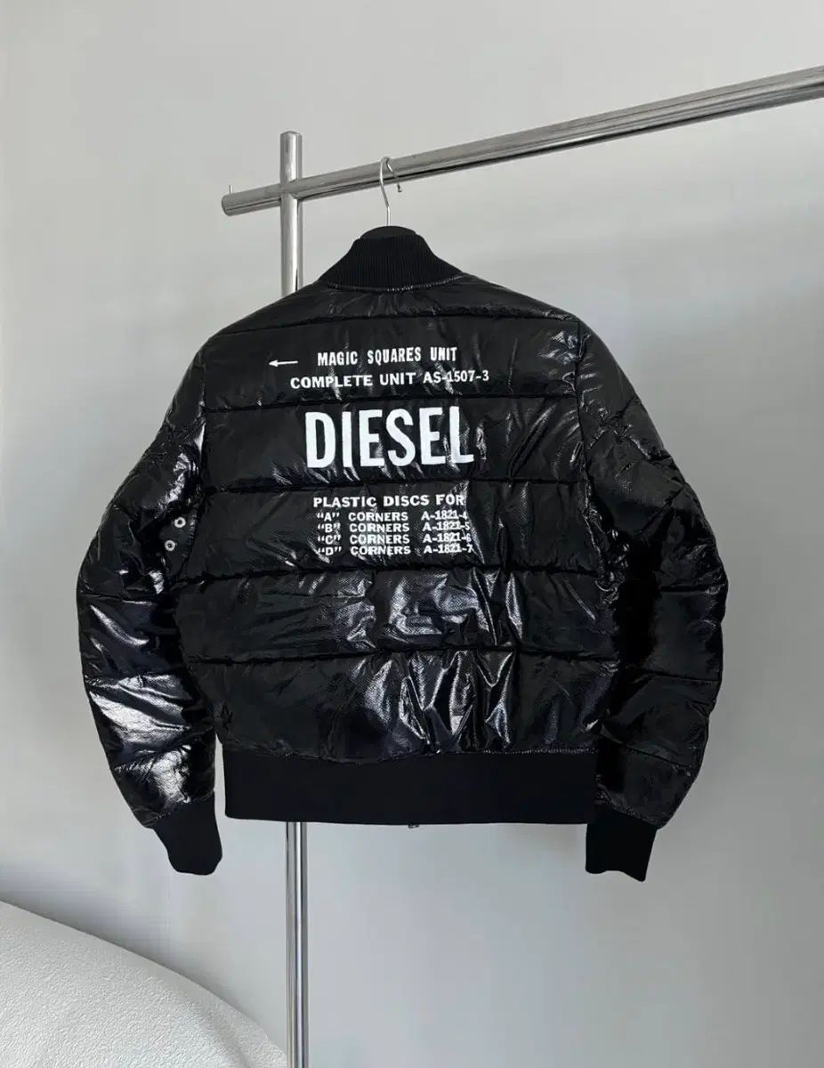 S DIESEL 光沢 ブルゾン