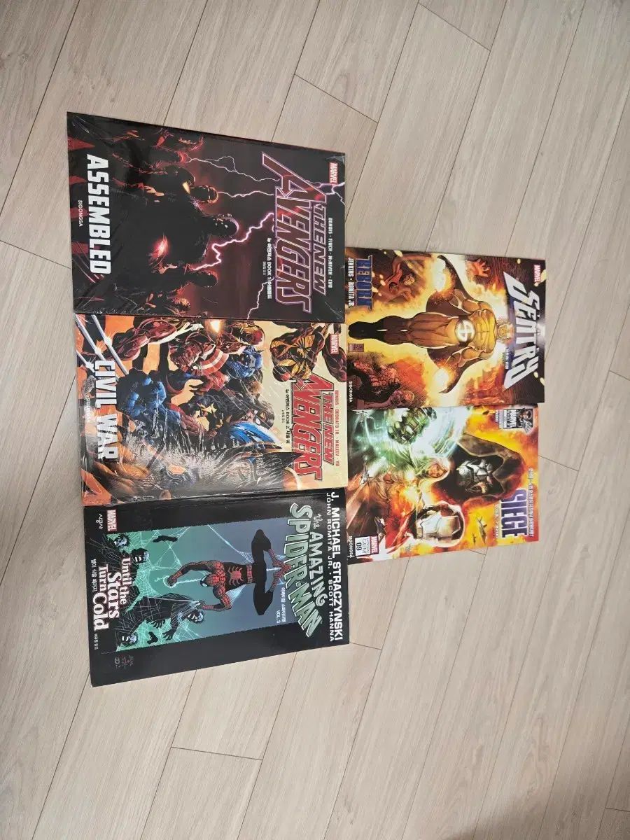 MARVEL コミックス ニュー アベンジャーズ 1 2 巻(ビニール アンデゥム)+セントリー リー+スパイダーマン+If 特典