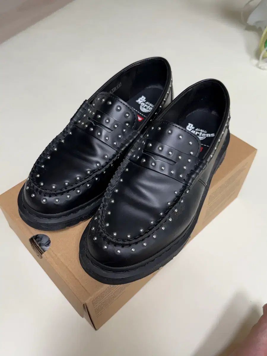 Supreme DR. MARTENS スタッズ ローファー ブラック 270 40,897円
