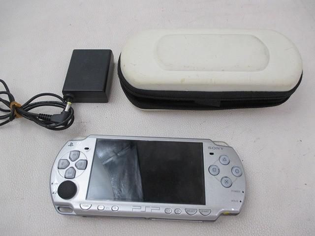 中古品 ゲーム PSP 本体 PSP2000 PSP-2000 シルバー 本体のみ 動作品 充電器・ケース付き 8,008円