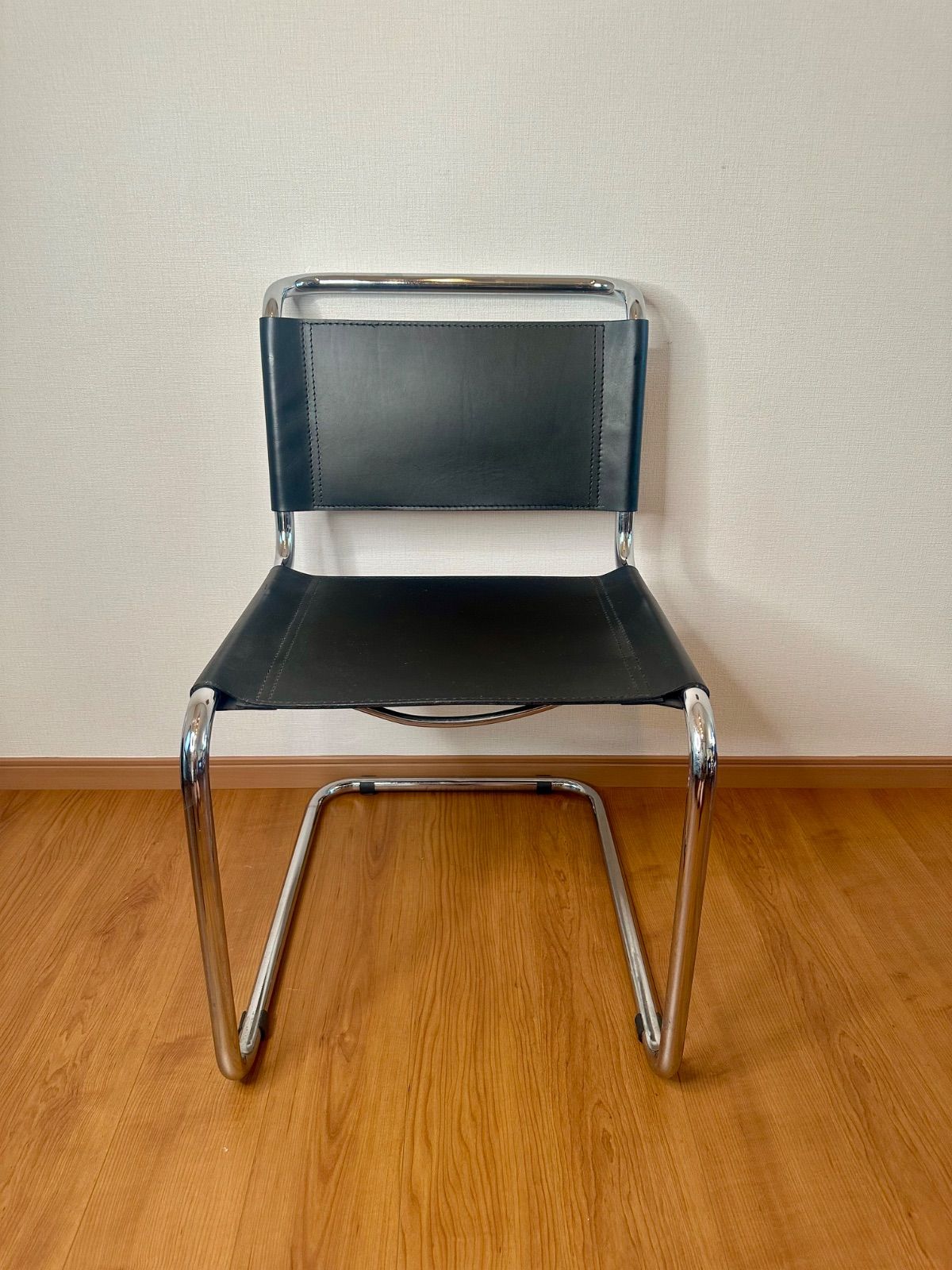 スティールライン社製 マルトカンティレバー スタム チェア カンティ