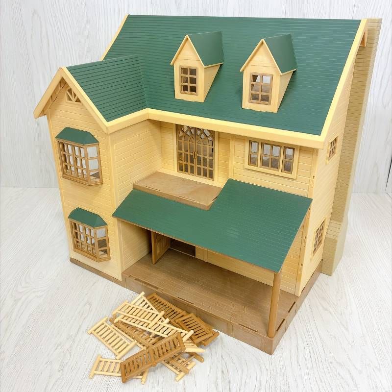 【シルバニアファミリー】緑の丘の大きな家 柵 階段 3階建て ドールハウス エポック社 廃盤 レトロ コレクション 玩具 現状品 7,585円