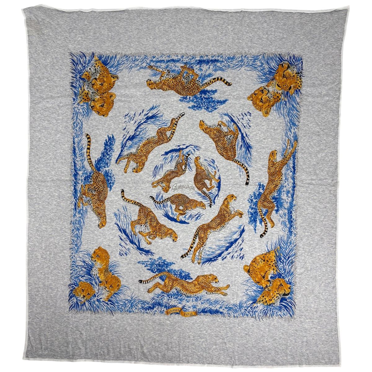 エルメス HERMES カレ guepards TEE SHIRT ヒョウ柄 スカーフ コットン グレー マルチカラー レディース 【中古】
