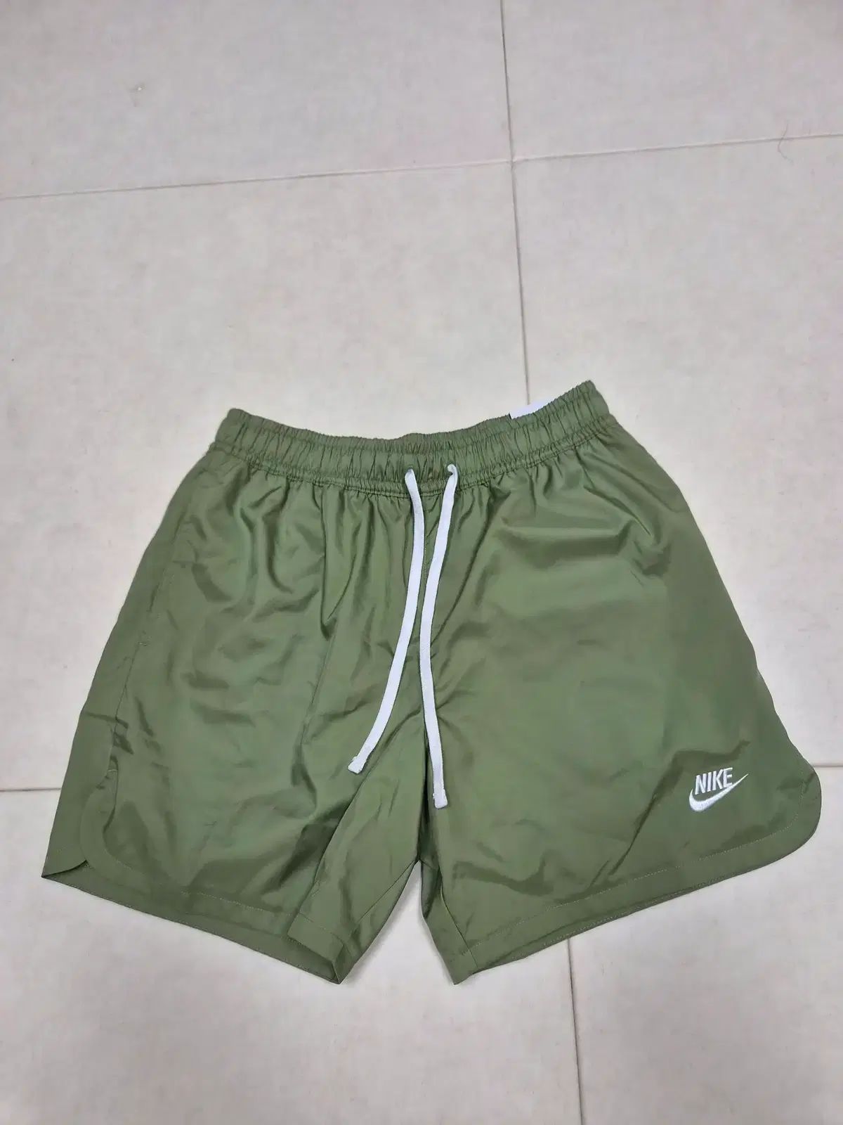 新品-ナイキコリア NIKE クラブ ウーブン ラインド フロー ショーツ M - Alligator