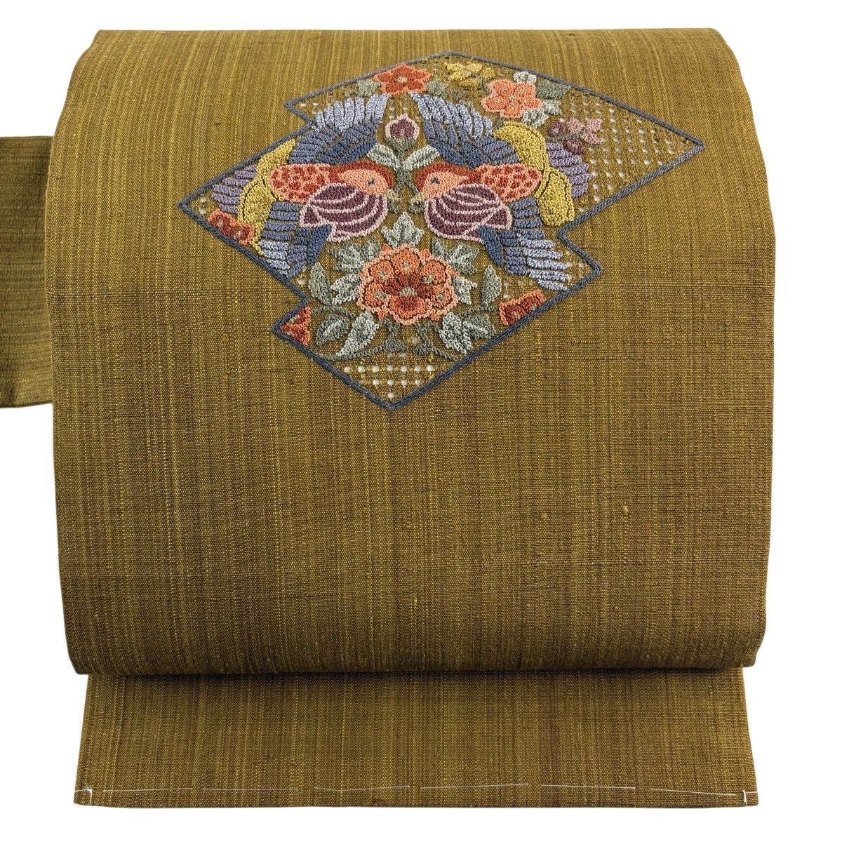 名古屋帯 秀品 紬地 向かい鳥 草花 相良刺繍 鶯色 正絹 【中古】 7,040円