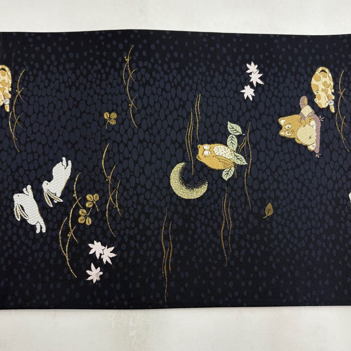 【美品】 袋帯 逸品 フクロウと月 狸と猫 箔 濃紺 六通 正絹 【中古】 【美品】 袋帯 逸品 フクロウと月 狸と猫 箔 濃紺 六通 正絹 【中古】