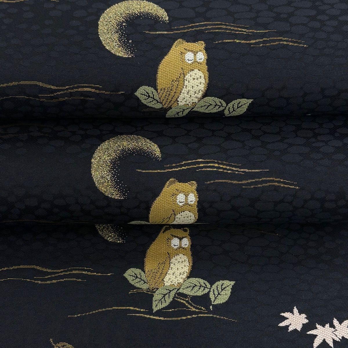 【美品】 袋帯 逸品 フクロウと月 狸と猫 箔 濃紺 六通 正絹 【中古】 【美品】 袋帯 逸品 フクロウと月 狸と猫 箔 濃紺 六通 正絹 【中古】