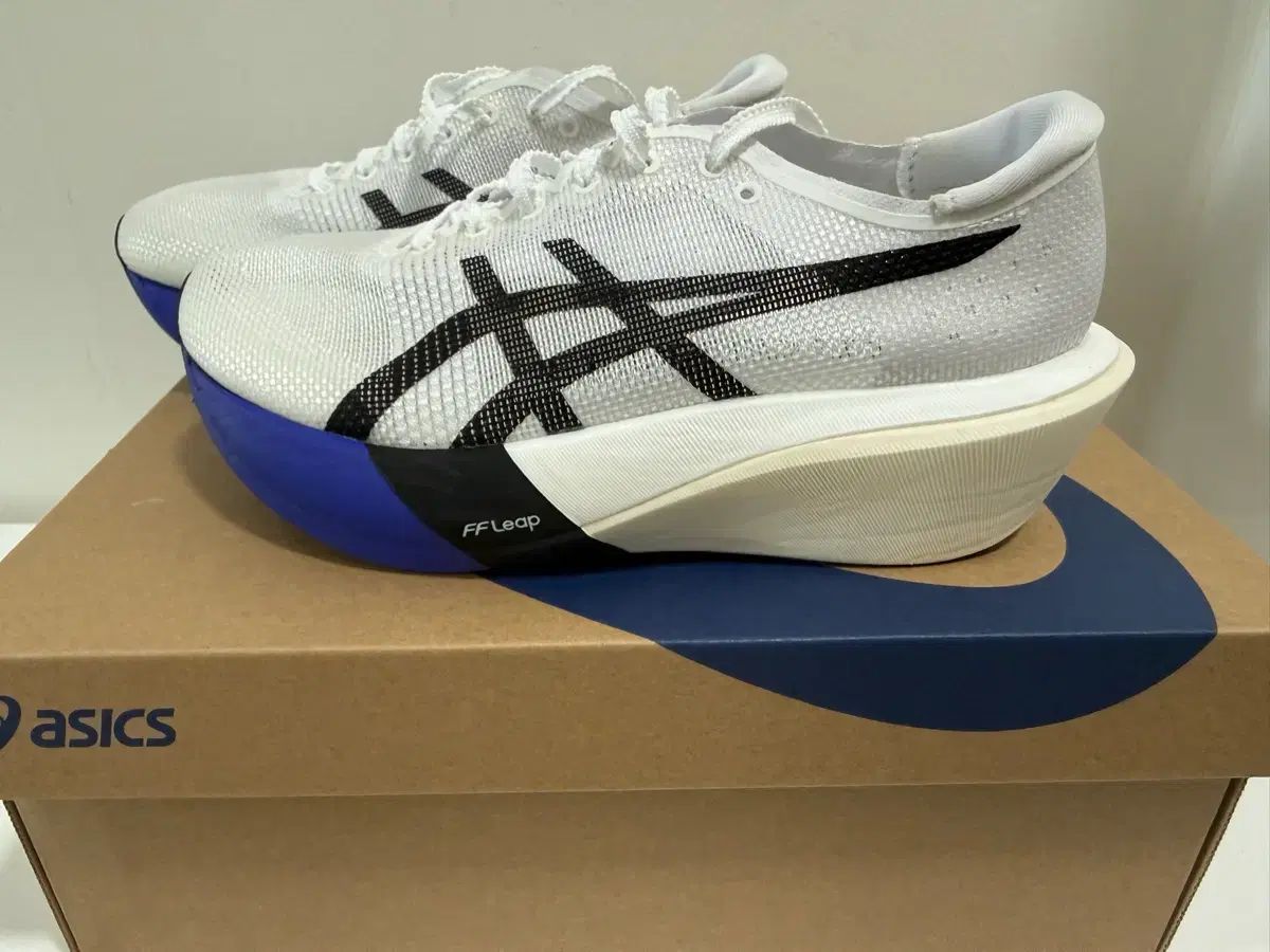 新品) アシックス メタスピード エッジ TOKYO 230 ランニングシューズ 31,840円