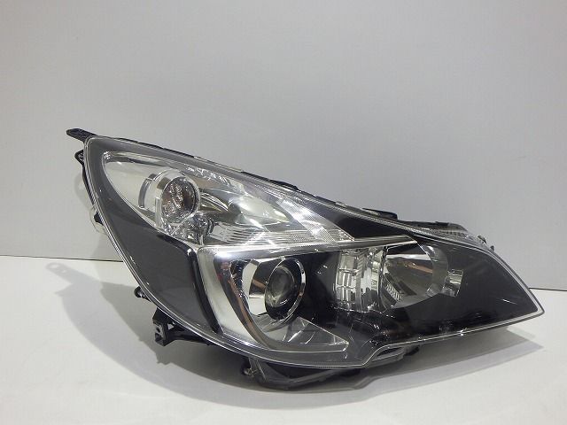 レガシィ　アウトバック　右ヘッドライト　HID　BR9　BM9　後期　100-20061　4N　84001AJ360　綺麗　コーティング　260718217