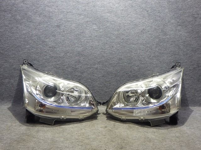 ムーヴカスタム　ヘッドライト　左右　HID　LA100S　LA110S　前期　100-51060　260723220