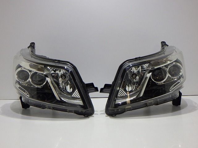 ムーヴカスタム ヘッドライト左右 LED LA100S LA110S 後期 100-51094 レベ付き コーティング 美品 260728026