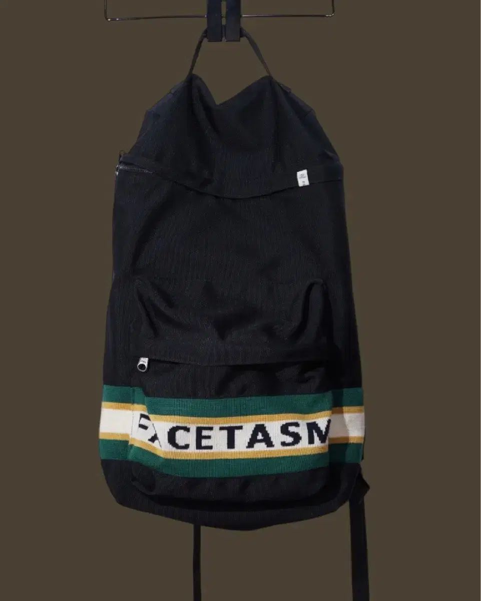 パセタズム ニット ロゴ バックパック 22,343円