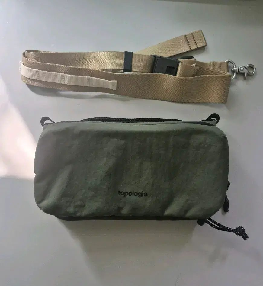 トポロジー ボトル サコッシュバッグ M 出品 11,788円