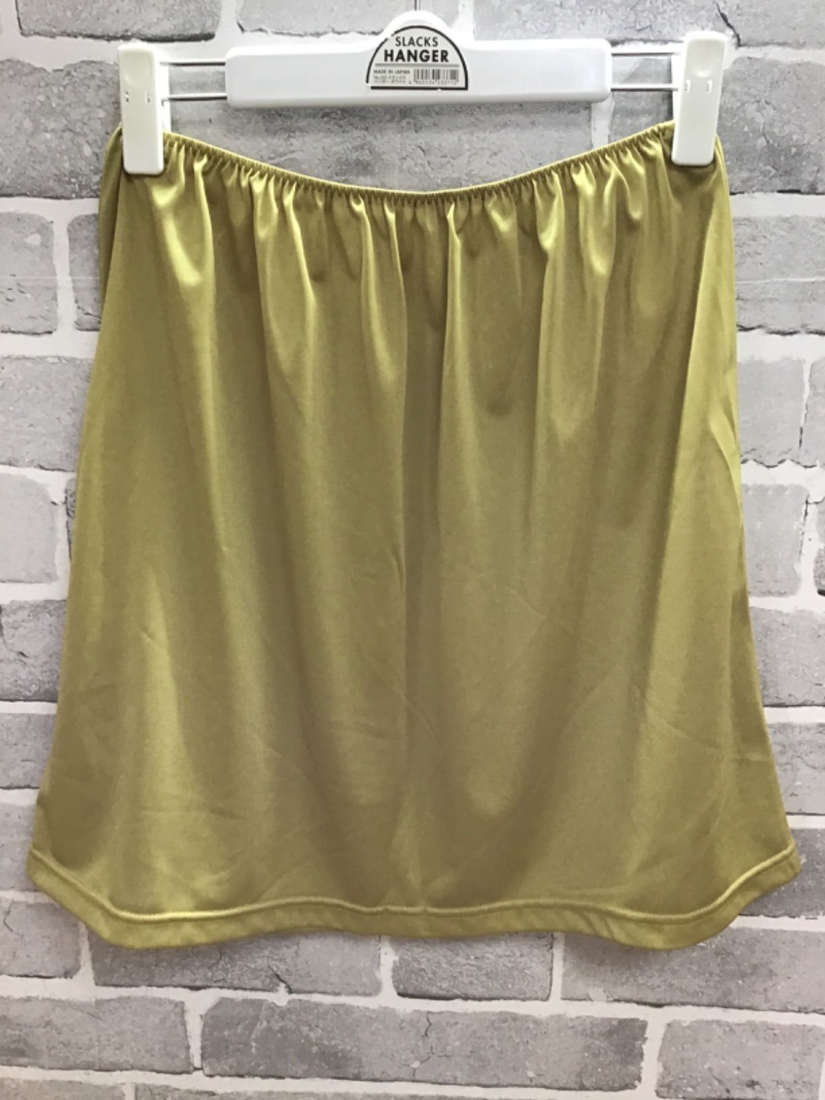 https://assets.mercari-shops-static.com/-/large/plain/2JUtJd6h9rfWste3aabGXM.jpg@jpg