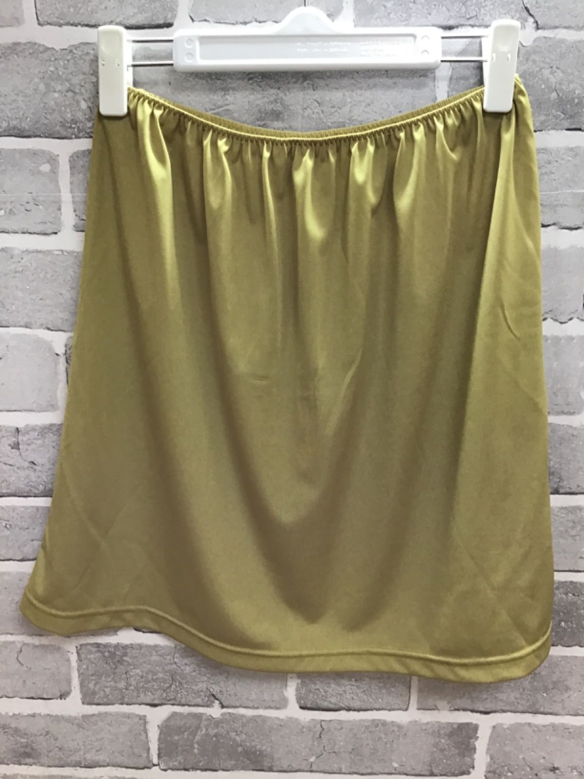 https://assets.mercari-shops-static.com/-/large/plain/2JUtJfb4YAoWXpeBAXtmrA.jpg@jpg