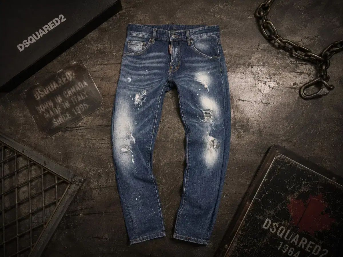 DSQUARED2 ディースクエアード2 Classic Kenny ツイスト デニム ズボン ウォッシュ ダメージ 11,939円