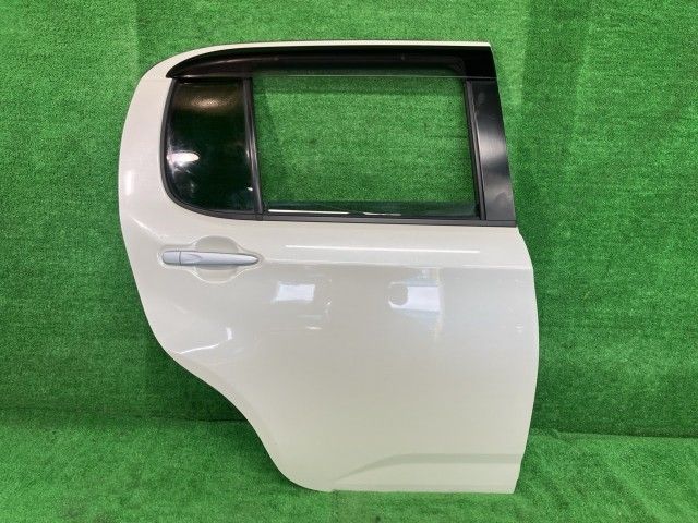 パッソ M710A 右リアドア モーダ S 4WD アサヒ M2L2 67003-B1090 W24