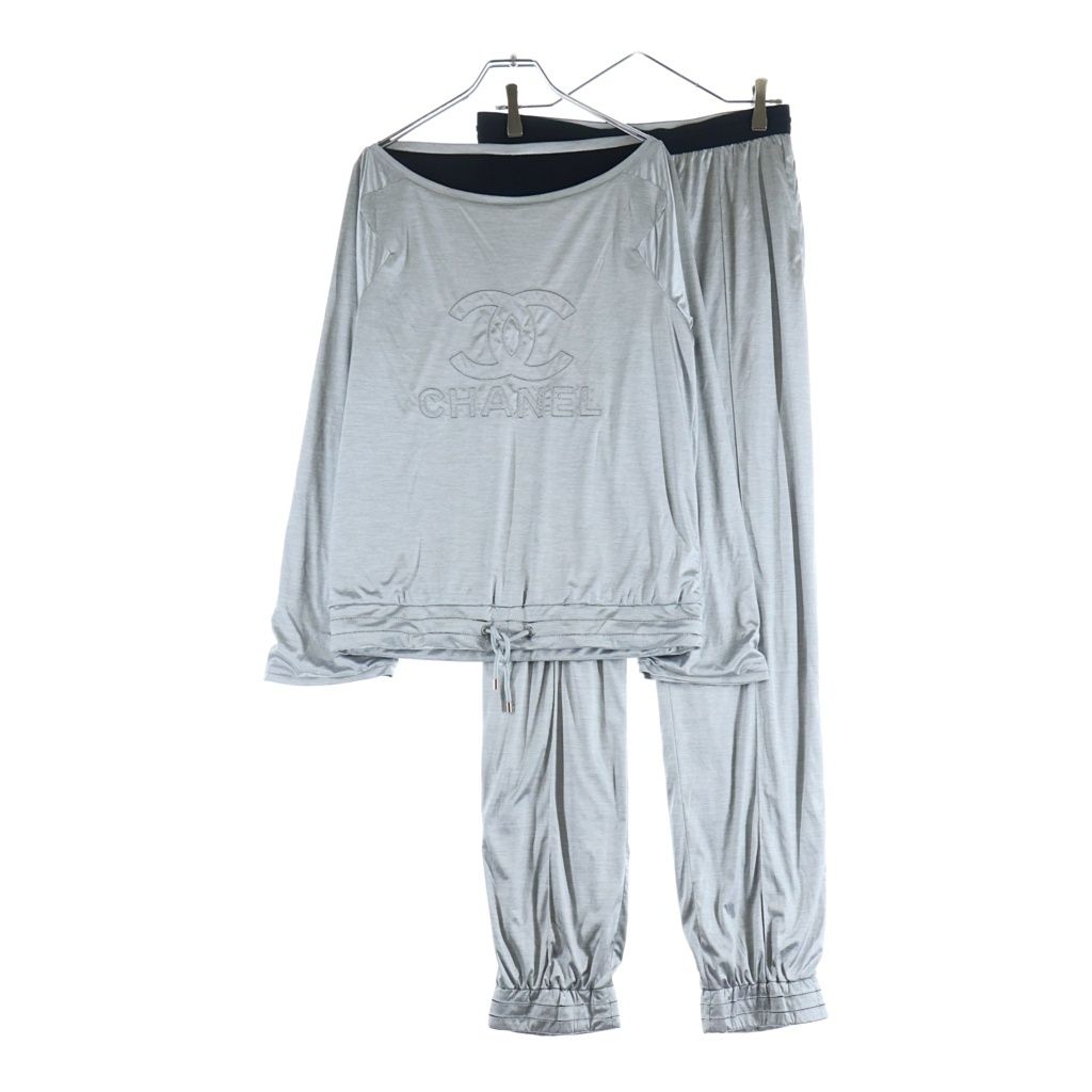 CHANEL (シャネル) ココマーク メタリックシルバー セットアップ ポリエステル カットソー ジョガーパンツ シルバー P43496K04412 レディース