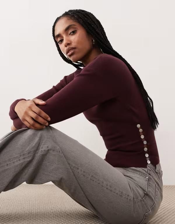 モーテル レディース アウター ニット・セーター Motelira boat neck button detail synched sweater in plum プラム
